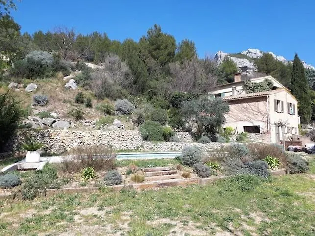Maison Avec Piscine Au Coeur De La Provence Roquevaire 0*,  France
